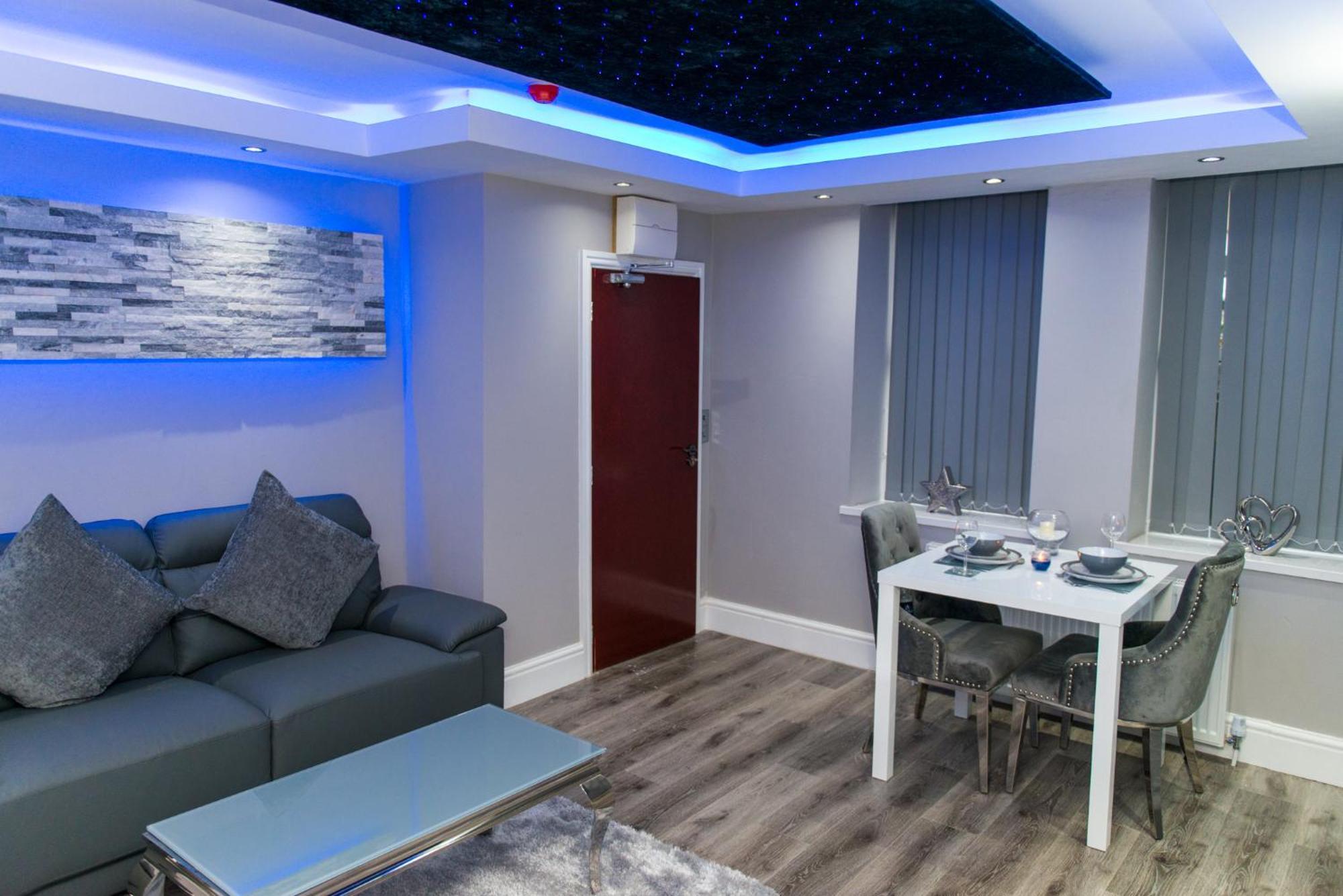 Aphrodite Suites Huddersfield Exterior photo