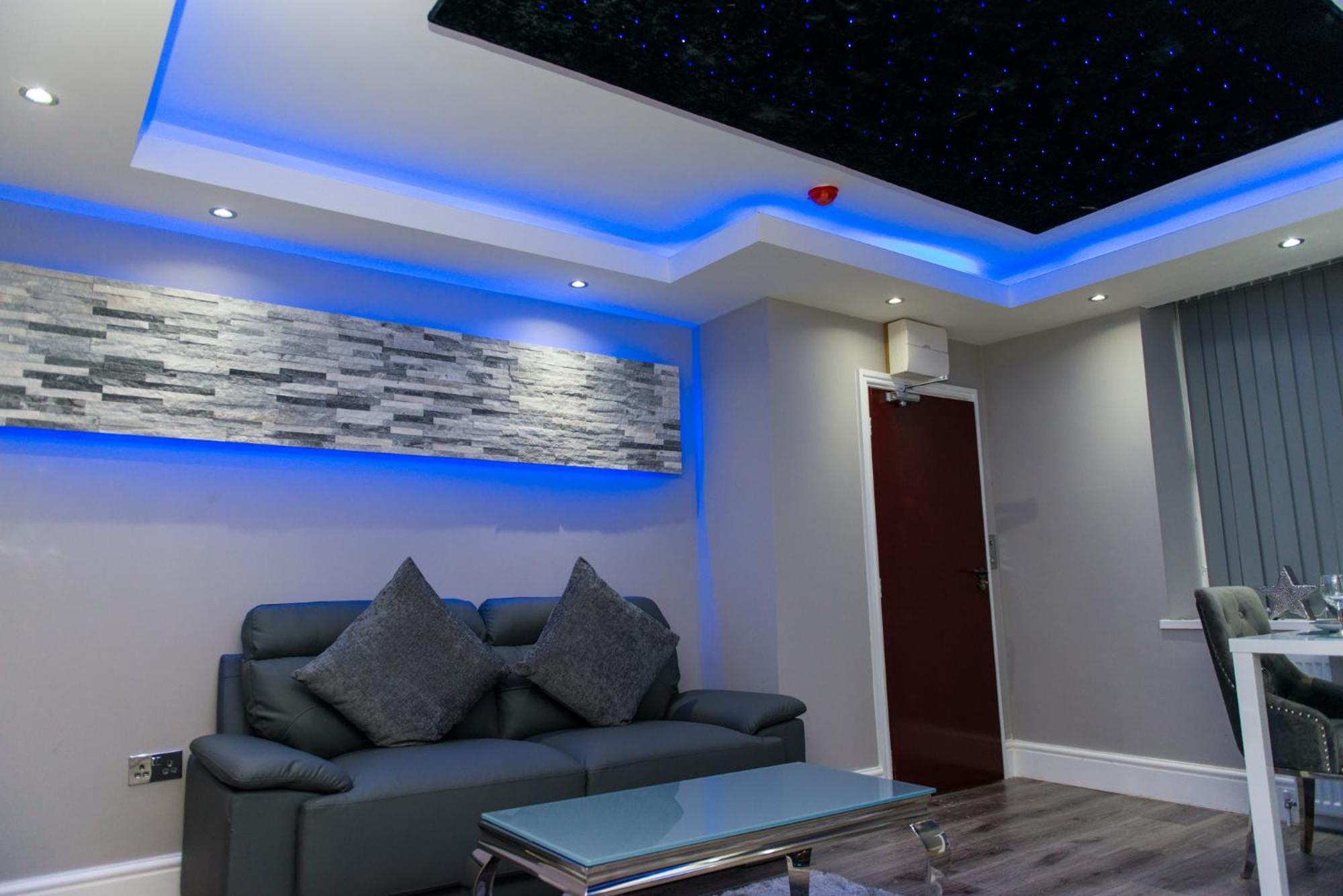 Aphrodite Suites Huddersfield Exterior photo